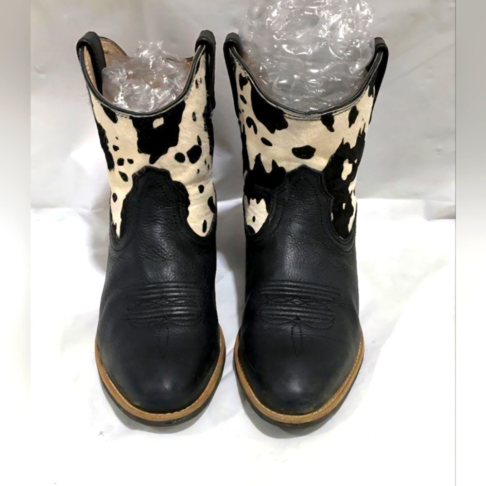 Twisted X Black and White Boots Cowhide Design
